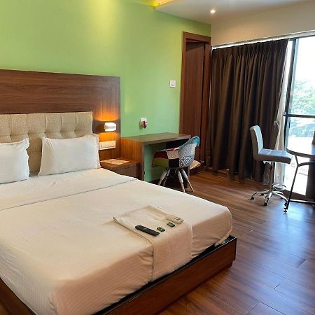 Hotel Byaris International By Bizzgrow Hotels 뭄바이 외부 사진