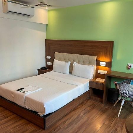 Hotel Byaris International By Bizzgrow Hotels 뭄바이 외부 사진