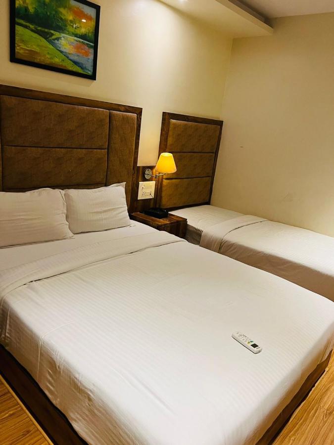 Hotel Byaris International By Bizzgrow Hotels 뭄바이 외부 사진