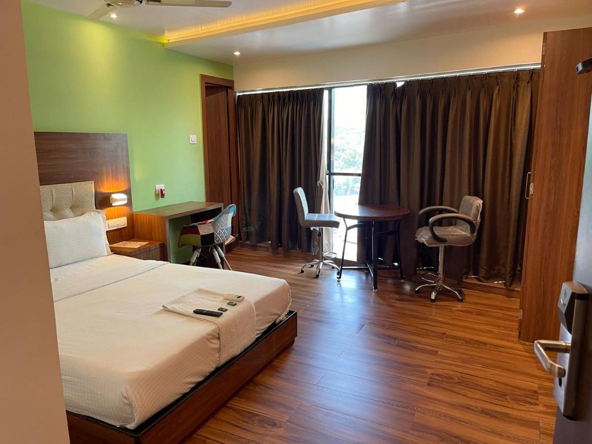 Hotel Byaris International By Bizzgrow Hotels 뭄바이 외부 사진